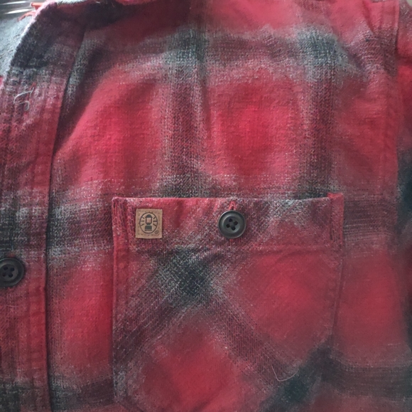 Coleman Men's flannel shirt, X-large, red, black and grey. Excellent, like new - Picture 5 of 7